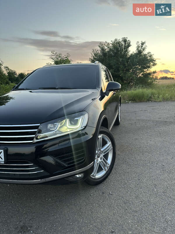 Внедорожник / Кроссовер Volkswagen Touareg 2014 в Балте