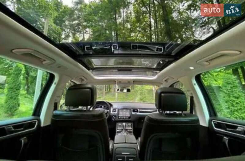 Внедорожник / Кроссовер Volkswagen Touareg 2015 в Ивано-Франковске