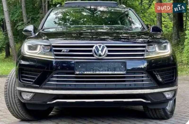 Внедорожник / Кроссовер Volkswagen Touareg 2015 в Ивано-Франковске