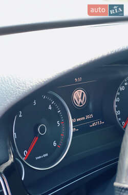 Внедорожник / Кроссовер Volkswagen Touareg 2014 в 