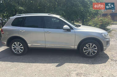 Внедорожник / Кроссовер Volkswagen Touareg 2016 в 