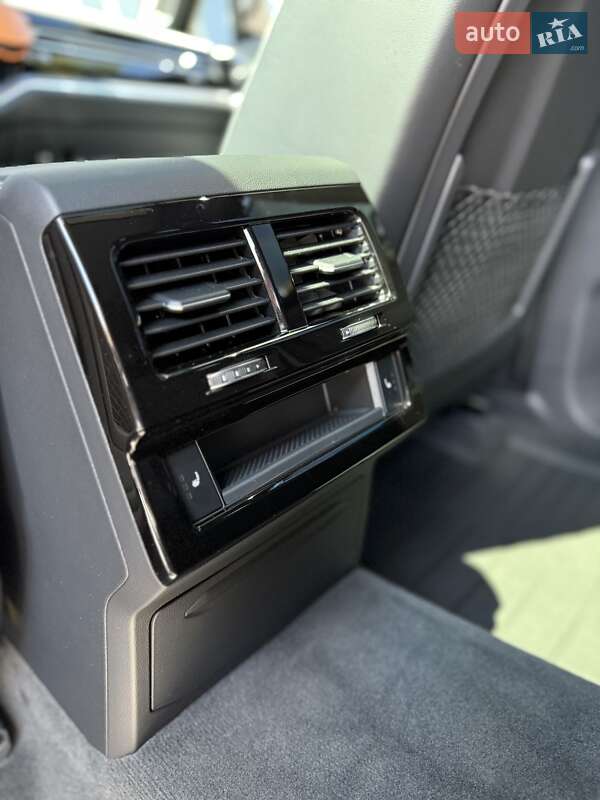 Внедорожник / Кроссовер Volkswagen Touareg 2024 в Киеве