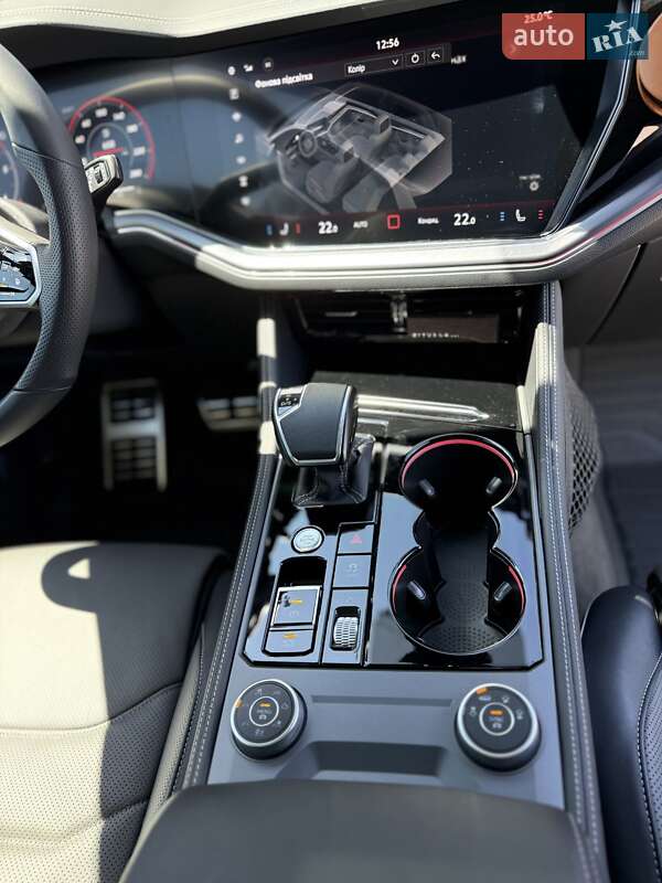 Внедорожник / Кроссовер Volkswagen Touareg 2024 в Киеве
