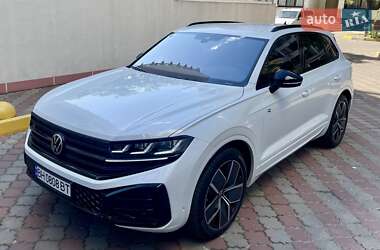 Позашляховик / Кросовер Volkswagen Touareg 2023 в 