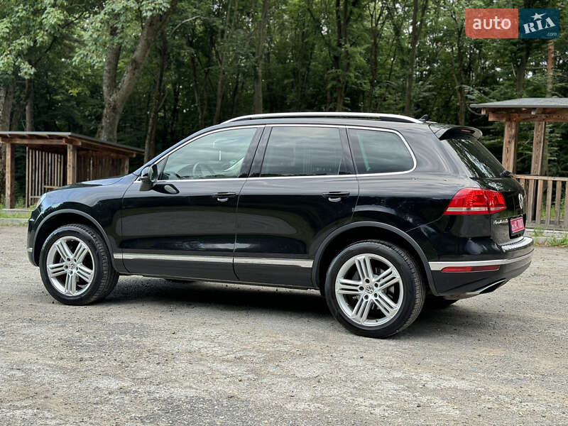 Внедорожник / Кроссовер Volkswagen Touareg 2014 в Бережанах