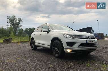 Позашляховик / Кросовер Volkswagen Touareg 2015 в Хусті