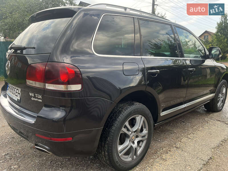 Внедорожник / Кроссовер Volkswagen Touareg 2008 в Ахтырке
