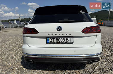 Позашляховик / Кросовер Volkswagen Touareg 2019 в 