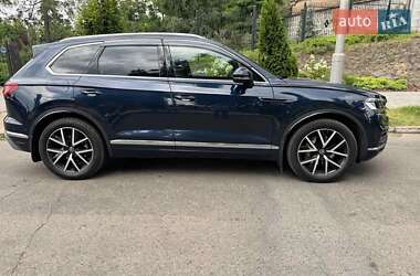 Внедорожник / Кроссовер Volkswagen Touareg 2023 в Киеве