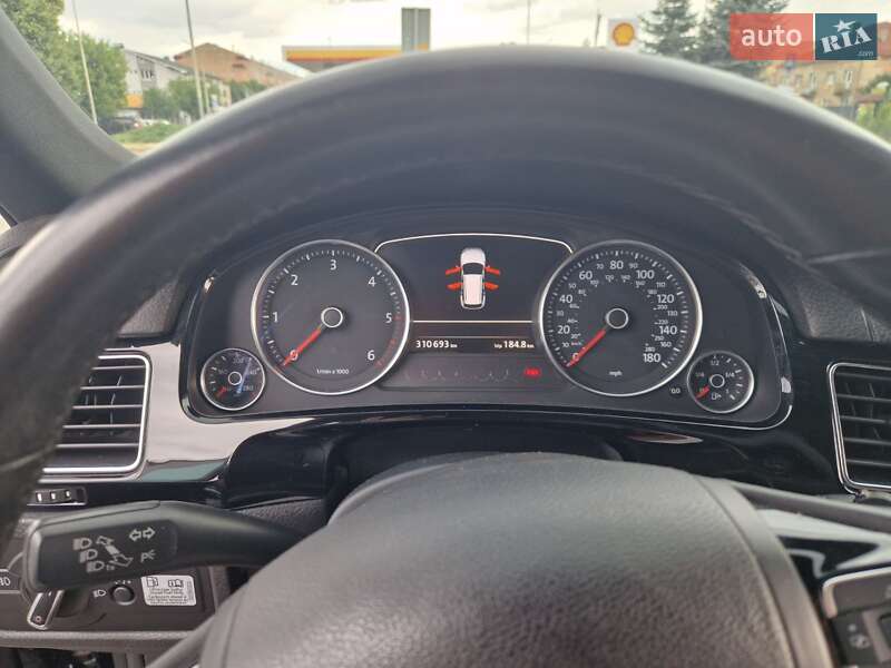 Позашляховик / Кросовер Volkswagen Touareg 2014 в Мукачевому