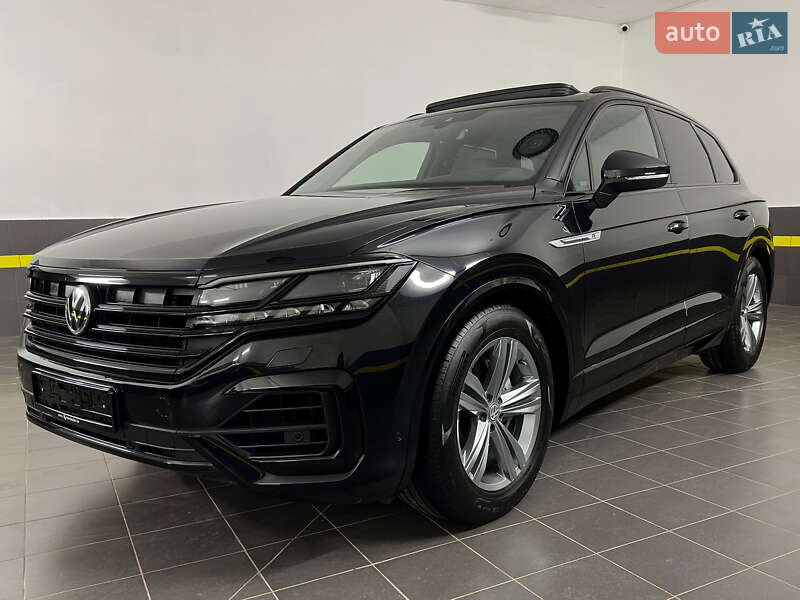 Внедорожник / Кроссовер Volkswagen Touareg 2019 в Казатине