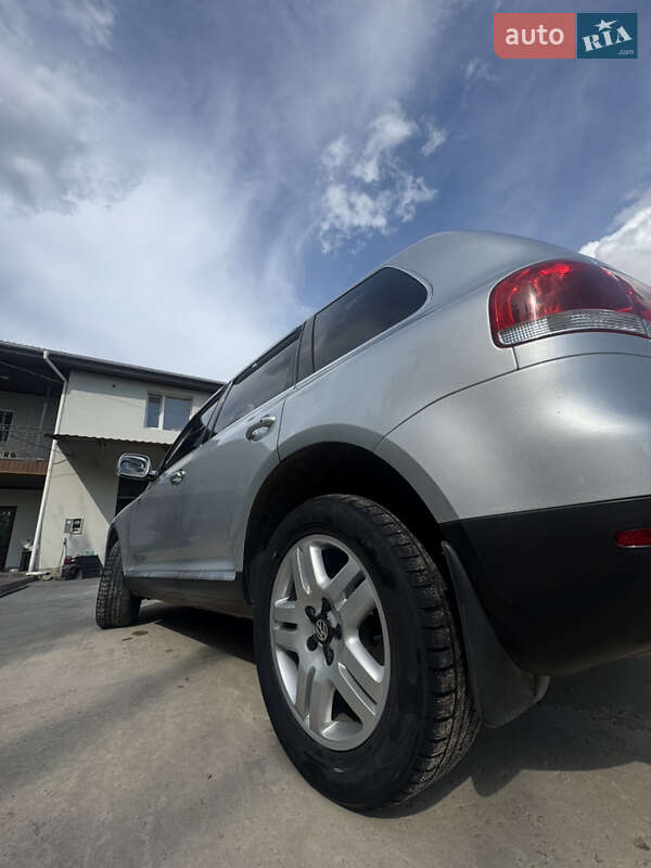 Позашляховик / Кросовер Volkswagen Touareg 2004 в Бердичеві