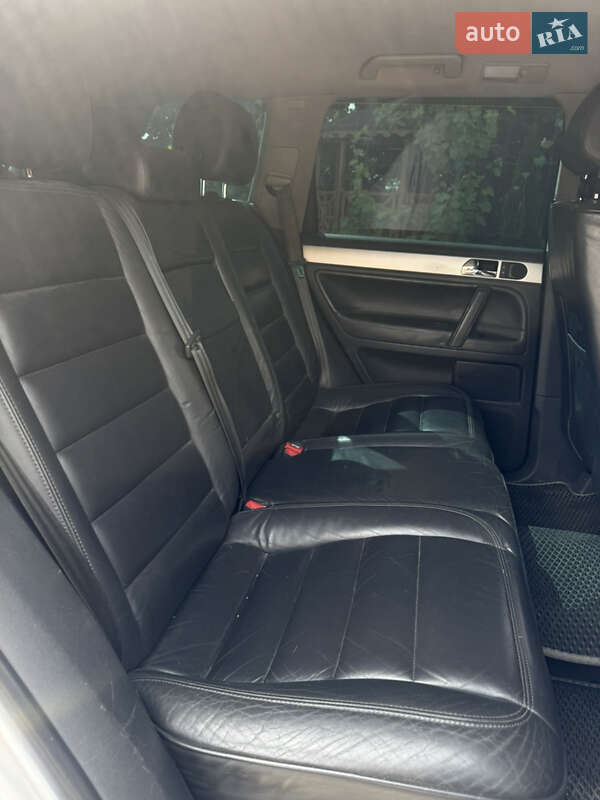 Позашляховик / Кросовер Volkswagen Touareg 2004 в Бердичеві