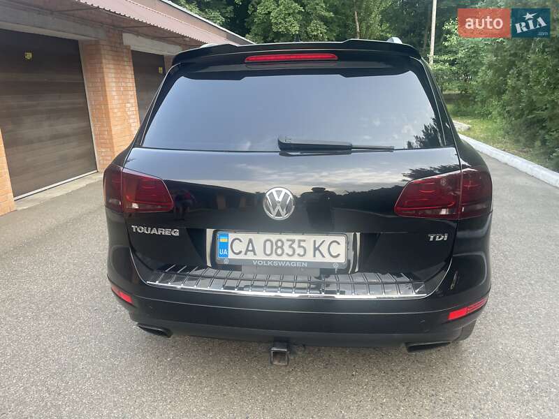 Позашляховик / Кросовер Volkswagen Touareg 2011 в Черкасах