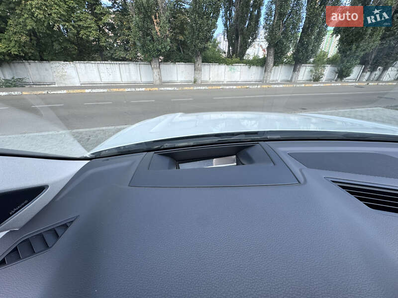 Внедорожник / Кроссовер Volkswagen Touareg 2018 в Киеве