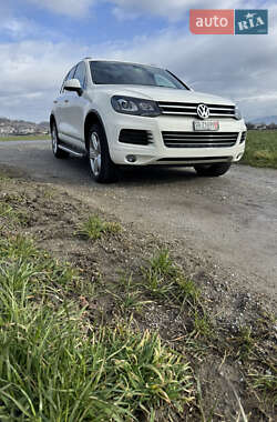 Внедорожник / Кроссовер Volkswagen Touareg 2011 в Николаеве