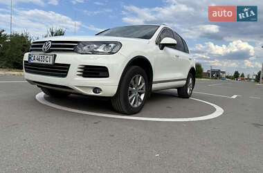 Внедорожник / Кроссовер Volkswagen Touareg 2011 в 