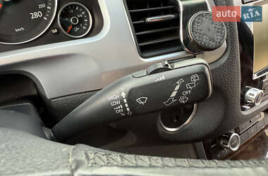 Внедорожник / Кроссовер Volkswagen Touareg 2011 в 