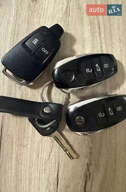 Внедорожник / Кроссовер Volkswagen Touareg 2011 в 