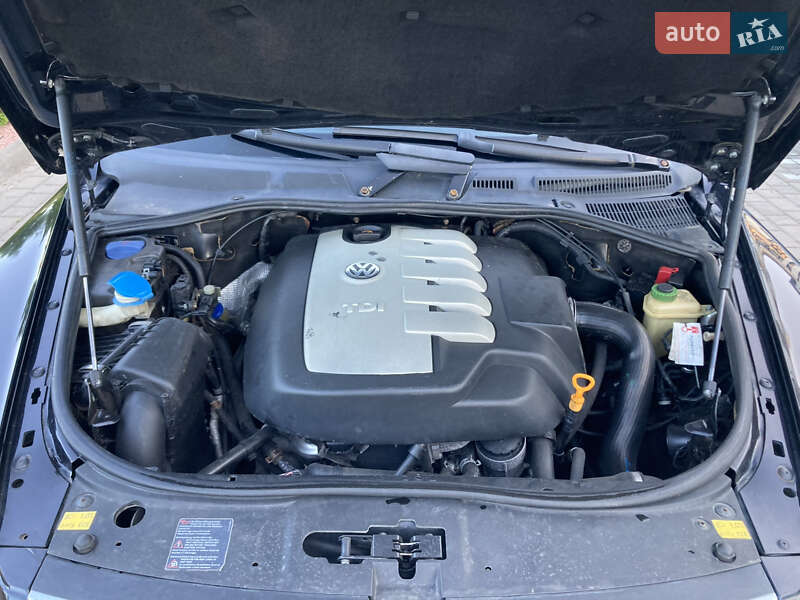 Позашляховик / Кросовер Volkswagen Touareg 2006 в Луцьку