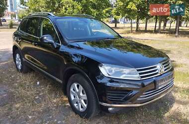 Внедорожник / Кроссовер Volkswagen Touareg 2015 в Черкассах