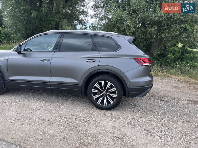 Внедорожник / Кроссовер Volkswagen Touareg 2021 в Ивано-Франковске
