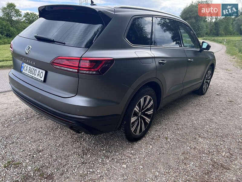Внедорожник / Кроссовер Volkswagen Touareg 2021 в Ивано-Франковске