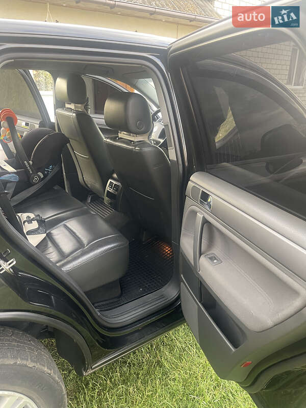 Внедорожник / Кроссовер Volkswagen Touareg 2008 в Киеве