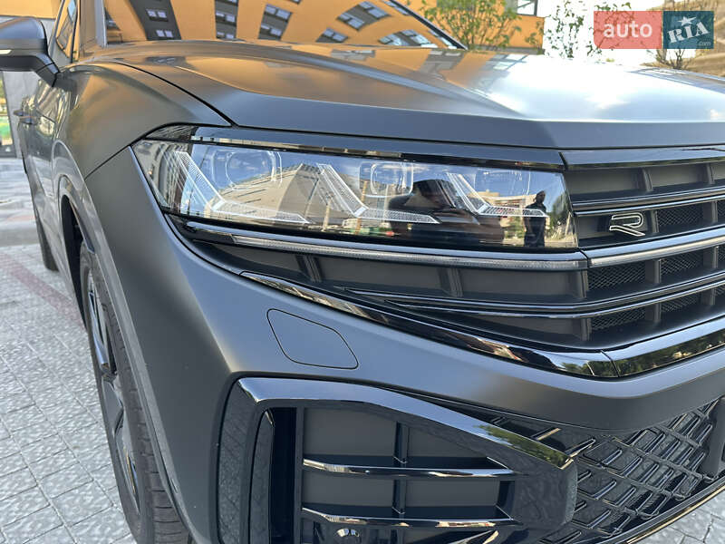 Внедорожник / Кроссовер Volkswagen Touareg 2024 в Запорожье