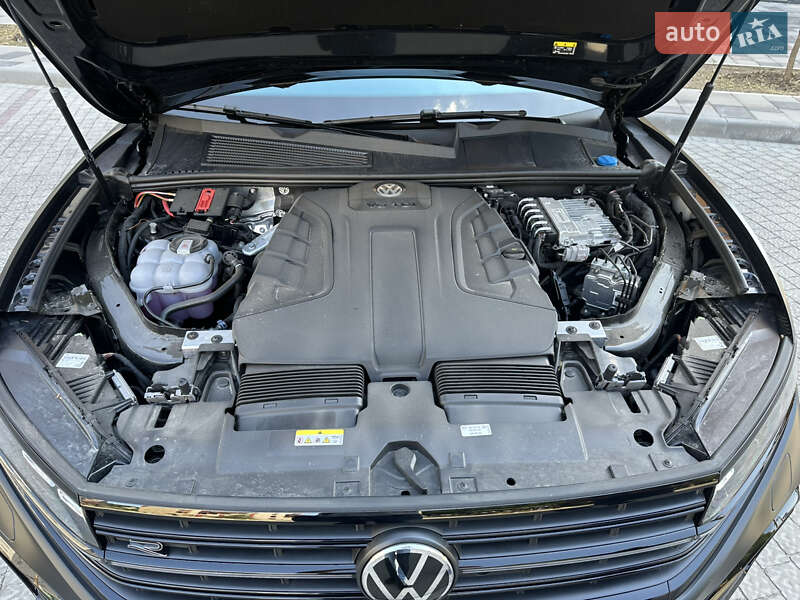 Внедорожник / Кроссовер Volkswagen Touareg 2024 в Запорожье