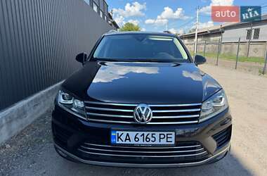Внедорожник / Кроссовер Volkswagen Touareg 2015 в 