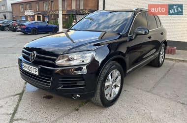 Позашляховик / Кросовер Volkswagen Touareg 2011 в Одесі