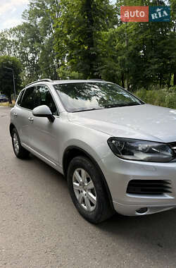 Внедорожник / Кроссовер Volkswagen Touareg 2014 в 