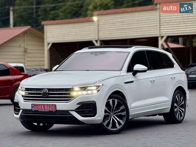 Позашляховик / Кросовер Volkswagen Touareg 2019 в Хусті