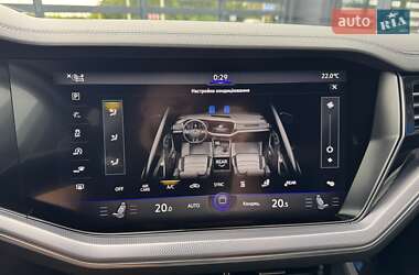 Позашляховик / Кросовер Volkswagen Touareg 2022 в 