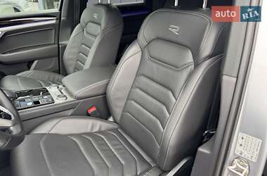Позашляховик / Кросовер Volkswagen Touareg 2022 в 