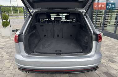 Позашляховик / Кросовер Volkswagen Touareg 2022 в 