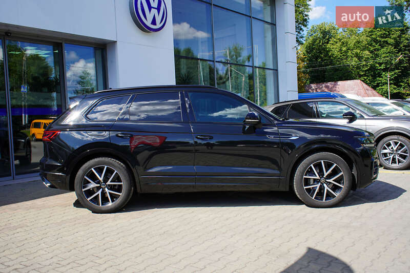 Позашляховик / Кросовер Volkswagen Touareg 2023 в Житомирі