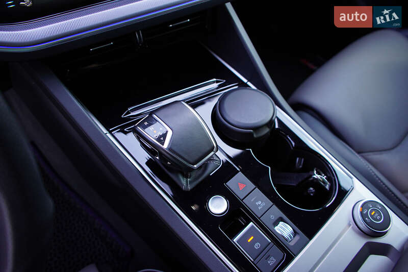 Позашляховик / Кросовер Volkswagen Touareg 2023 в Житомирі