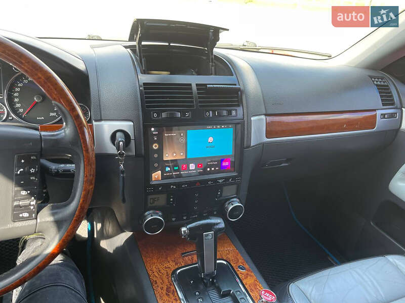 Позашляховик / Кросовер Volkswagen Touareg 2006 в Луцьку