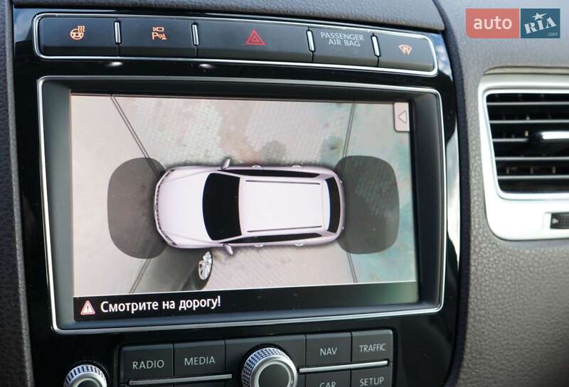 Внедорожник / Кроссовер Volkswagen Touareg 2015 в Житомире