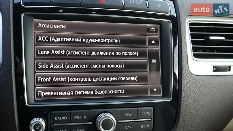 Внедорожник / Кроссовер Volkswagen Touareg 2015 в Житомире