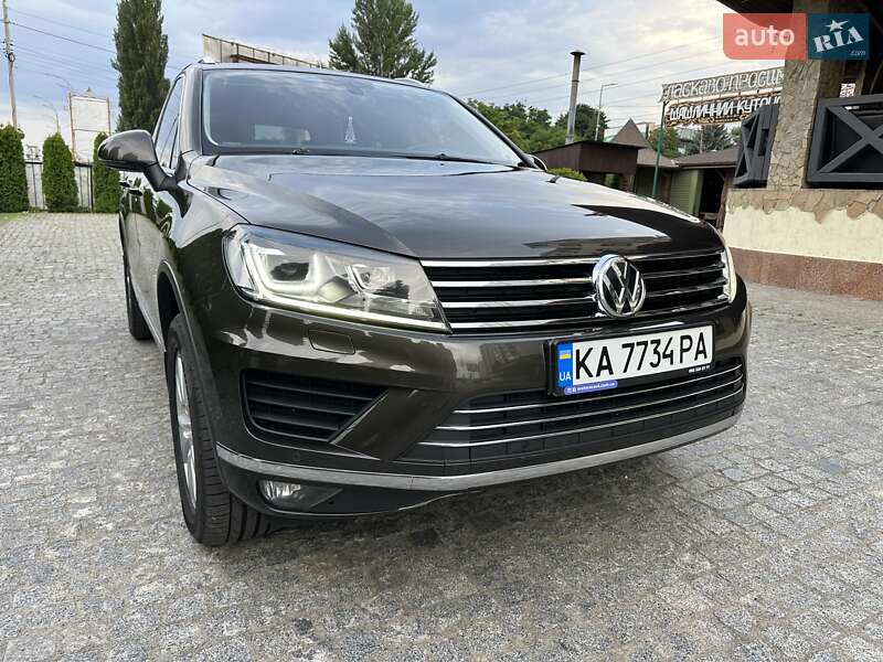 Внедорожник / Кроссовер Volkswagen Touareg 2017 в Киеве