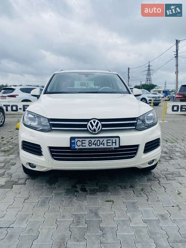 Внедорожник / Кроссовер Volkswagen Touareg 2010 в Черновцах