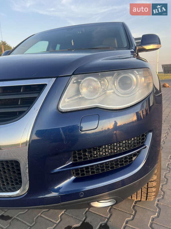 Внедорожник / Кроссовер Volkswagen Touareg 2008 в Голованевске