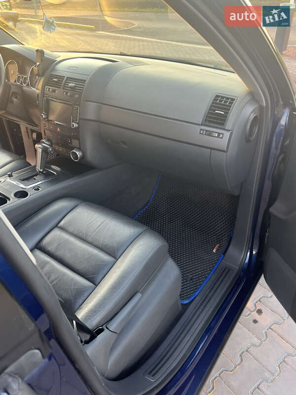 Внедорожник / Кроссовер Volkswagen Touareg 2008 в Голованевске