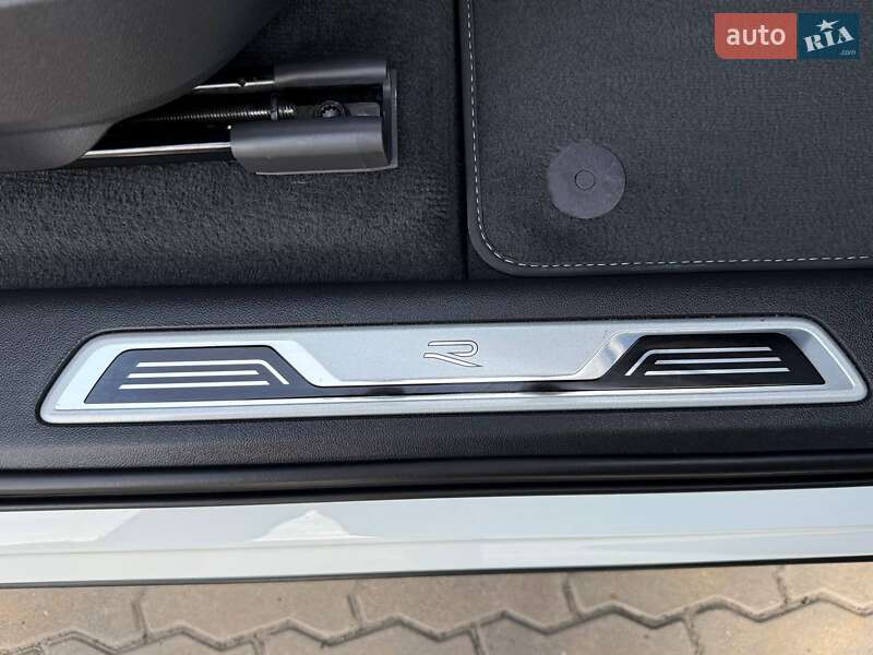 Внедорожник / Кроссовер Volkswagen Touareg 2022 в Ровно