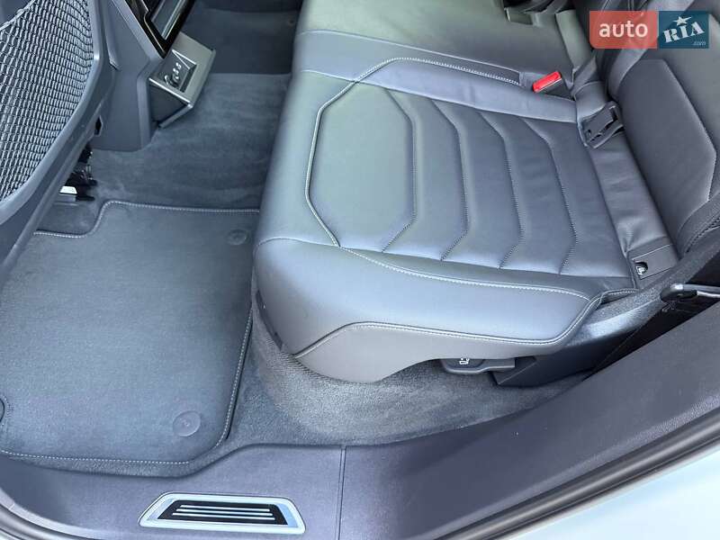 Внедорожник / Кроссовер Volkswagen Touareg 2022 в Ровно