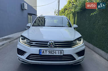 Внедорожник / Кроссовер Volkswagen Touareg 2018 в 