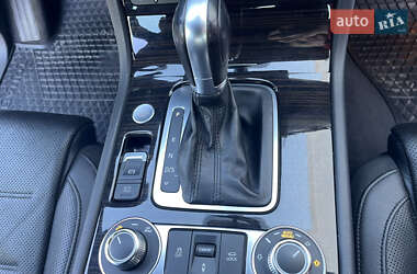Внедорожник / Кроссовер Volkswagen Touareg 2018 в 